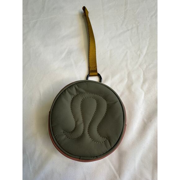 Lululemon Logo Pouch - Picture 3 of 13